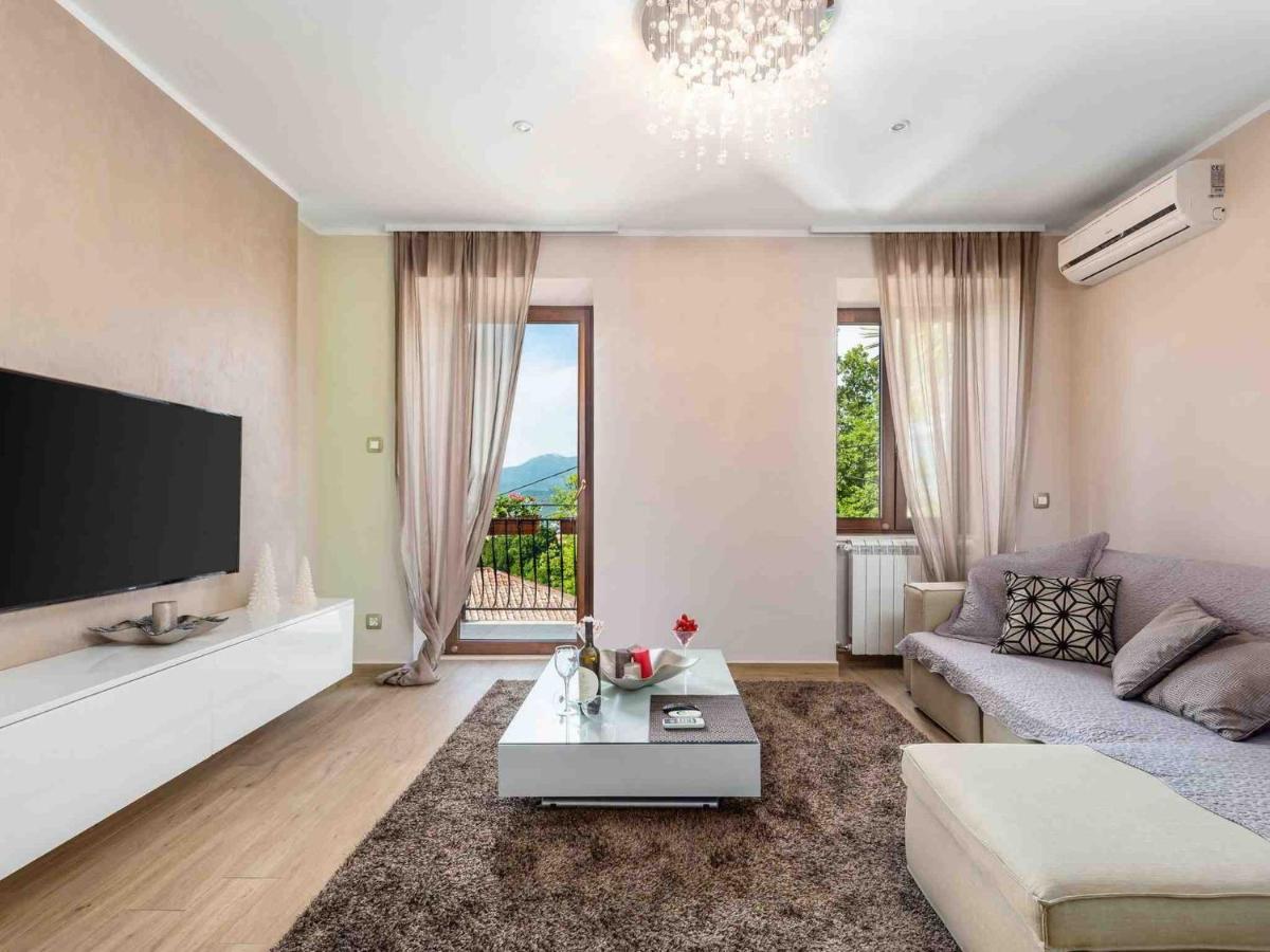 Srok Apartments With Pool Kastav Zimmer foto