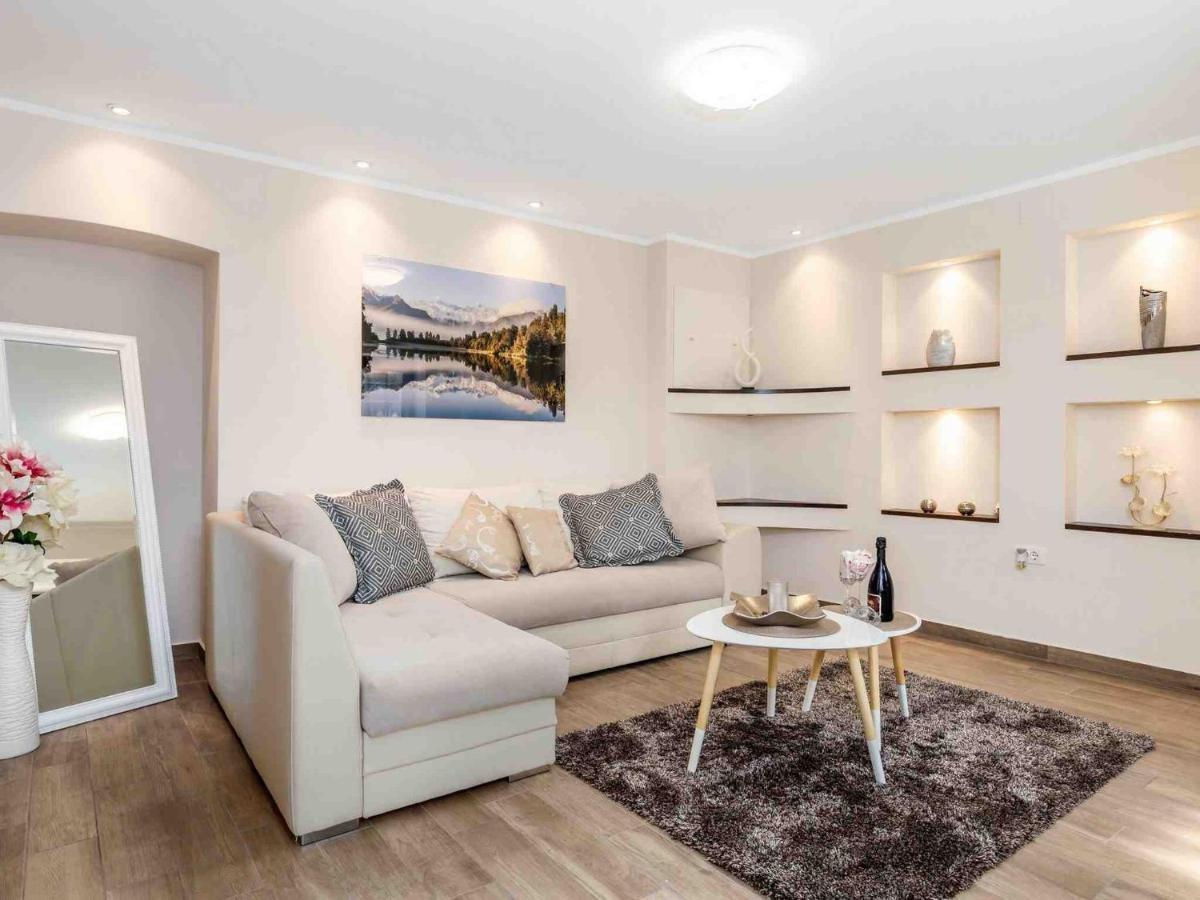 Srok Apartments With Pool Kastav Zimmer foto
